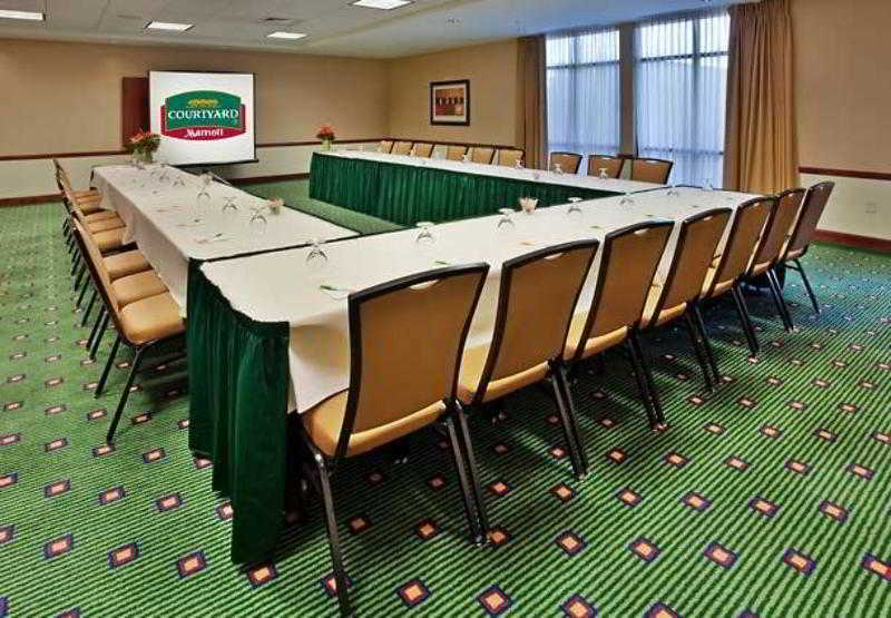 Courtyard Airport Hotel Austin