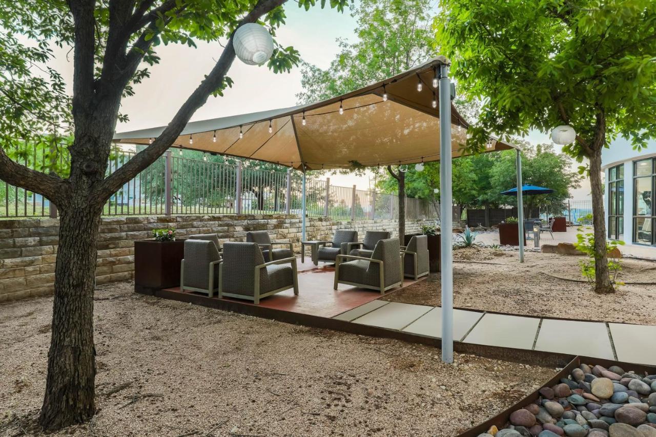 Hotel Courtyard Airport